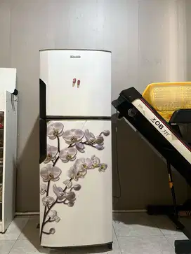 Dijual Kulkas Panasonic Bekas 2 pintu