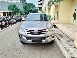 KM 40 RB! TOYOTA FORTUNER G MANUAL 2017 DIESEL CAT FULL ORIGINAL GRESH