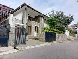 Rumah besar gegerkalong mewah murah, strategis harga ekonomis