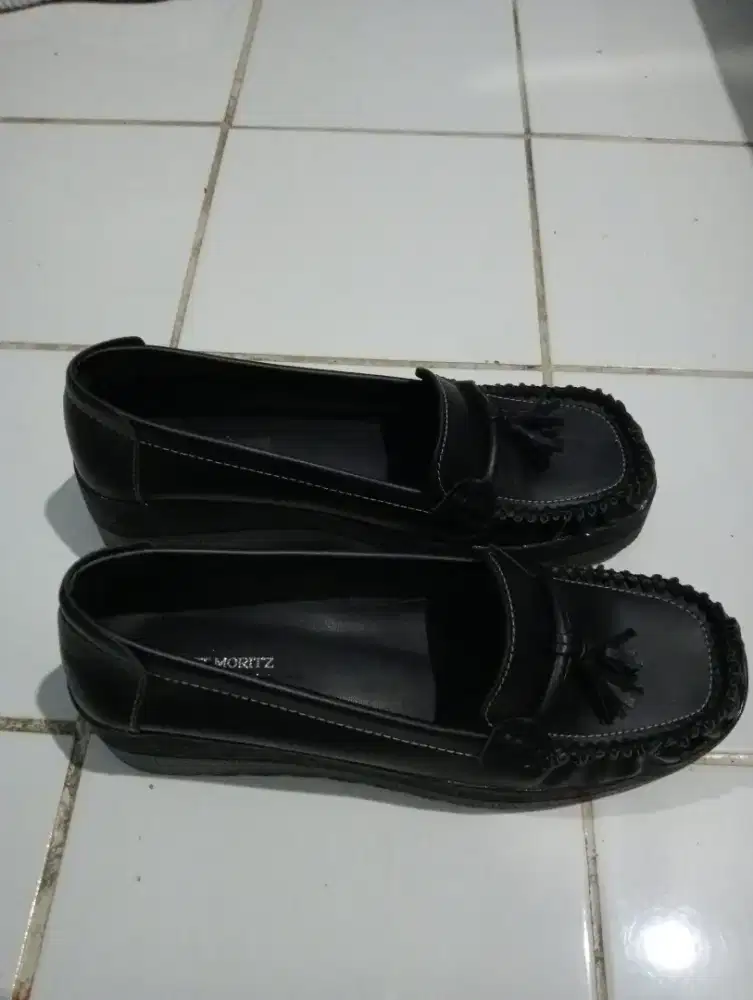 Sepatu pantofel slip on ST MORITZ