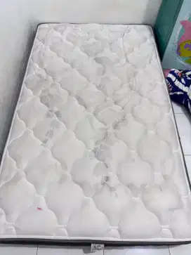Kasur springbed