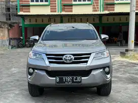 TOYOTA FORTUNER G 2.4 M/T 2017