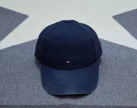 Topi tommy hilfiger navy original bekas