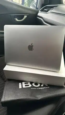 MacBook Air M1 8/256GB (Ex. iBox)