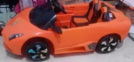 Mobil listrik mainanan