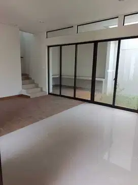 Rumah Nyaman di Cluster Flora Summarecon Bandung