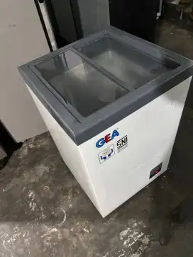 Freezer sliding glass 100 liter