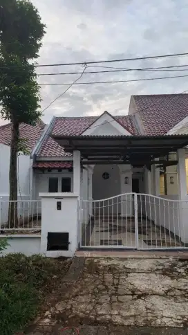 Di JUAL Rumah di Perumahan Telaga Kahuripan