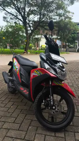 Mio M3 warna merah