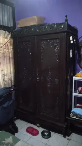 Lemari baju antik kayu jati aseli
