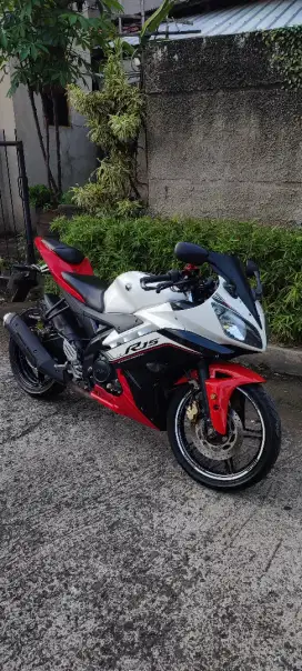 Yamaha r15 v2 mulus no minus