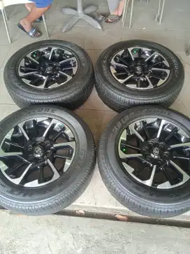 Velg Original Toyota Fortuner GR