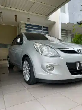 Hyundai i20 tahun type sg sunroof MT 2011 tangan pertama