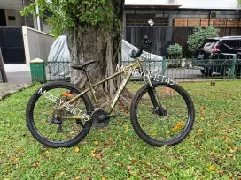 Sepeda Monanza United 4.0