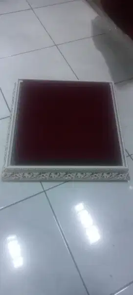 Nampan penyangga patung