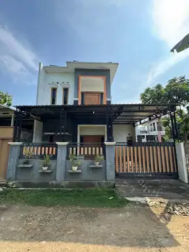 Dijual Rumah 2 lantai Siap Huni