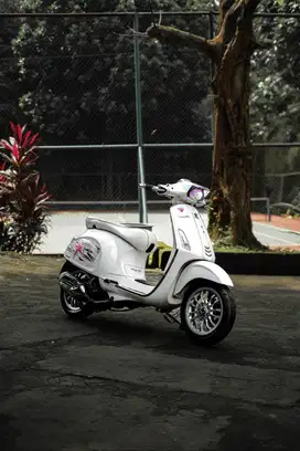 PIAGGIO VESPA MATIC SPRINT 150 IGET 2017 MURAH BERGARANSI