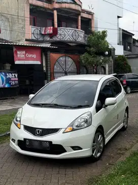 Honda Jazz RS AT (2010)