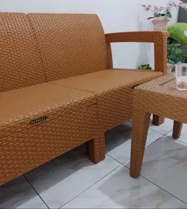 Kursi duduk panjang merk napoly coklat ukuran panjang 13cm x lebar 60