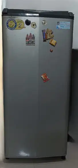 Jual Lemari ES satu pintu bisa Nego