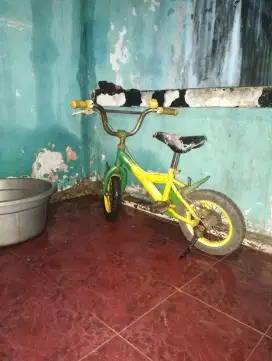 Sepeda anak Usia 4- 7 tahun ukuran 12 inch minus Cek deskripsi