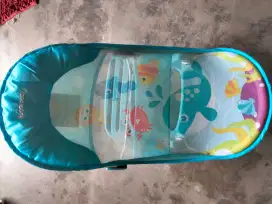 Baby bather space