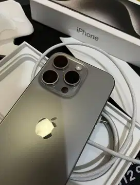 iPhone 15 pro 128gb natural titanium