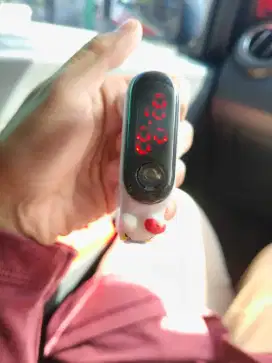 Jam tangan anak unik lucu
