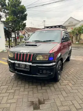 Mitsubishi Kuda Grandia Solar MT
