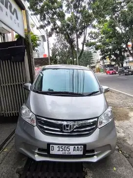 LOW KM // DP 19JT // HONDA FREED S 1.5 AT 2013
