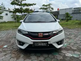 Dp 5jt. HONDA JAZZ RS 2014 AT / AUTOMATIC