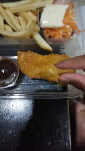 Dicari Waiter Pria untuk resto di food court GW grand wisata
