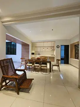 Rumah Besar Batununggal Semi Furnished Nyaman