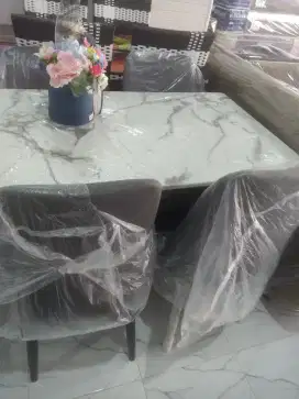 Meja mkan granit