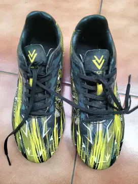 Dijual Sepatu Football size 39