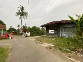 Tanah Hook Bonus Bangunan Dekat Pasar Wangon