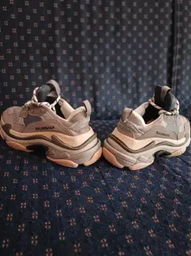 balenciaga size 35 insole 23cm size 36 juga bisa pakai masih bagus