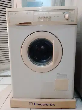 Mesin cuci eloctrolux
