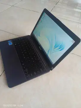 Asus E203M Langsung pakai tidak ada minus