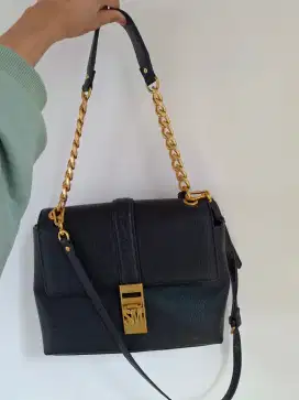 TAS ORIGINAL STORE STEVE MADDEN