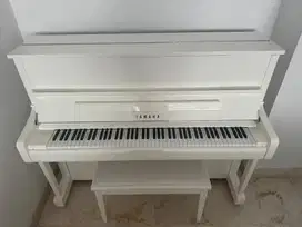 Piano Yamaha U1 J PWHC - Putih