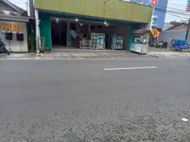 Dijual/Disewakan toko dan rumah di Sowojajar