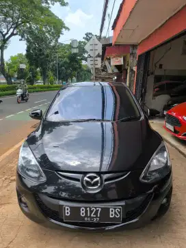 Mazda 2 R Sedan AT 2012 Jual Cepet Bu