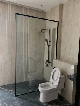 Partisi Kaca Kamar Mandi
