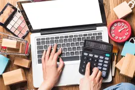 Lulus Sekolah Kerja Admin Online Shop