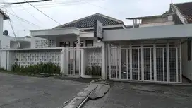 Rumah Terawat Luas Di Padasuka Dkt pahlawan Cikutra gedung sate gasibu