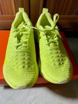 Nike InfinityRN 4 - Barely Volt (Ukuran 42)