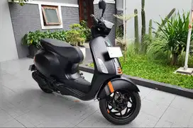 Vespa Sprint Matic 2024 Hitam Doff Antik