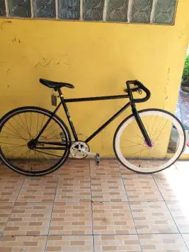 sepeda fixie bekas