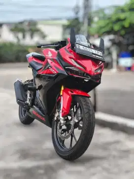 Dp 1jt Honda New CBR 150 R 150R (KTP daerah Bi jelek bs kredit r15